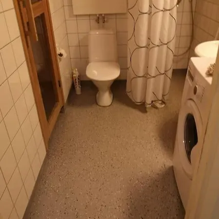 Kotimaailma - Kotoisa Saunallinen Kolmio Tikkurilan Palveluiden Aeaerellae Apartment